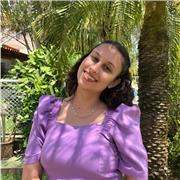 Professora particular de inglês com experiência no ensino para adolescentes e adultos